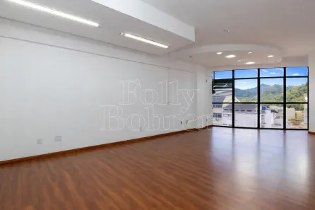 Sala Comercial à venda, 28m² no Centro, Nova Friburgo