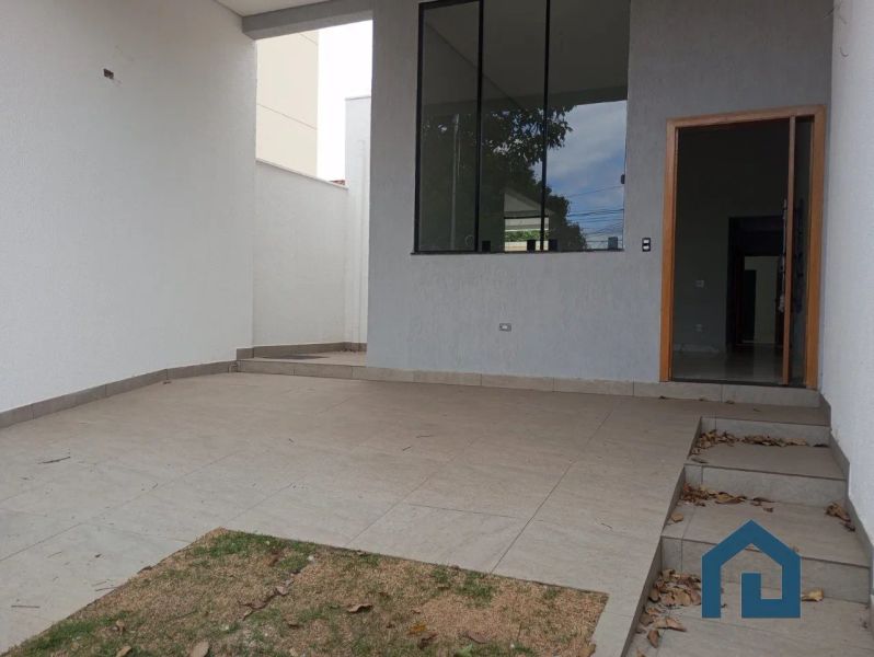 Casa com 3 quartos — Rio Branco, Belo Horizonte