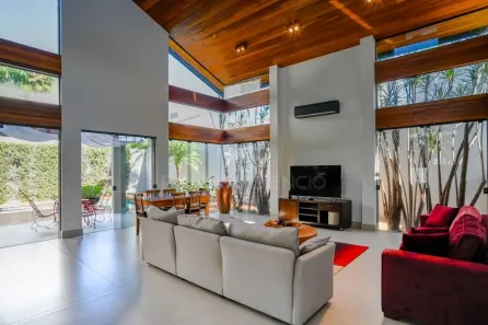 Sobrado com 4 Quartos à venda, 380m² no Recanto do Salto, Londrina