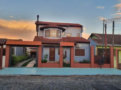 Casa com 4 Quartos à venda, 167m² no Sumaré, Alvorada