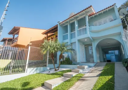 Casa com 3 Quartos à venda, 218m² no Vila Assunção, Porto Alegre