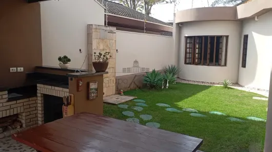 Casa com 3 Quartos para alugar, 160m² no Jardim Terras de São João, Jacareí