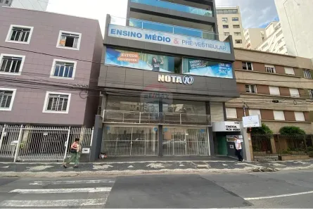 Ponto Comercial para alugar, 450m² no Centro, Juiz de Fora