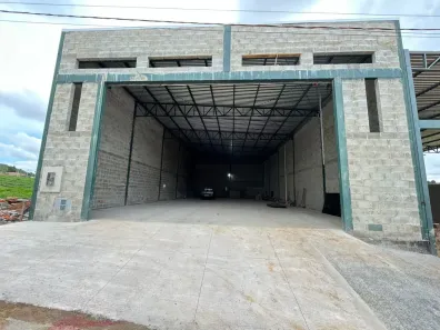 Galpão/Depósito/Armazém para alugar, 300m² no Rio das Pedras, Valparaíso de Goiás