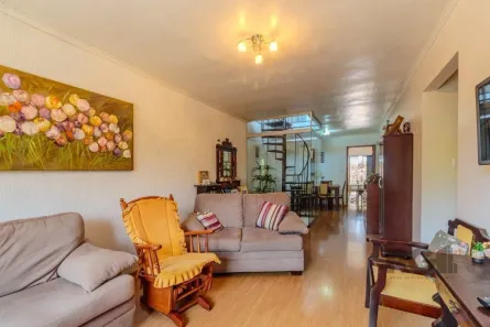 Casa com 3 Quartos à venda, 330m² no Nonoai, Porto Alegre