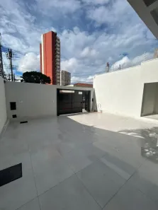 Sobrado com 4 Quartos à venda, 235m² no Vila América, Bauru