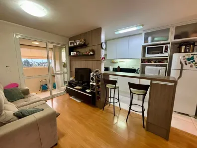 Apartamento com 2 Quartos para alugar, 60m² no Charqueadas, Caxias do Sul