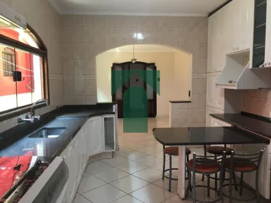 Sobrado com 3 Quartos à venda, 216m² no Jardim Marek, Santo André