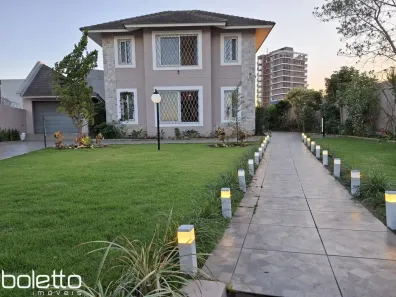 Casa com 5 Quartos à venda, 243m² no Torres, Torres