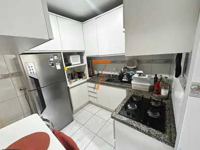 Apartamento com 2 Quartos à venda, 81m² no Coqueiros, Florianópolis