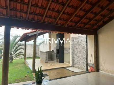 Casa com 2 Quartos para alugar, 133m² no Jardim Canaã, Uberlândia