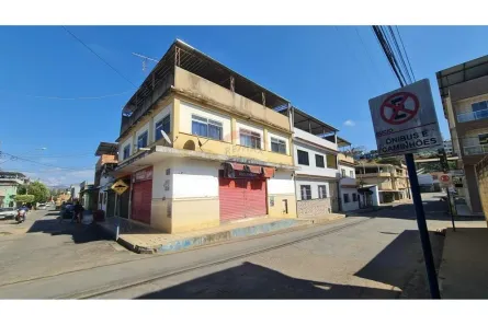 Sobrado com 3 Quartos à venda, 212m² no Santana, Muriaé