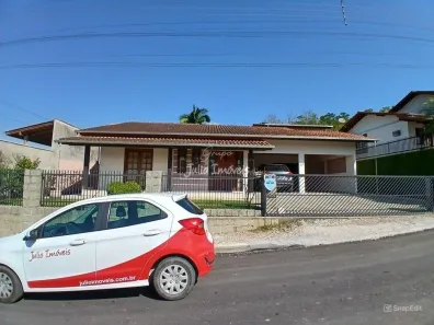 Casa com 4 Quartos à venda, 240m² no Dom Joaquim, Brusque