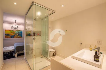 Casa de Condomínio com 4 Quartos à venda, 220m² no Camboinhas, Niterói