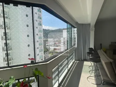 Apartamento com 3 Quartos à venda, 110m² no Centro, Florianópolis