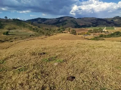 Fazenda/Sítio com 5 Quartos à venda, 650000m² no , Oliveira