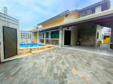 Sobrado com 4 Quartos à venda, 299m² no Bal Stella Maris, Peruíbe