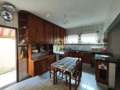 Casa com 3 Quartos à venda, 250m² no Jardim Luiza, Jacareí