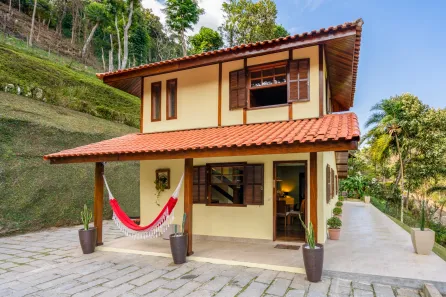 Casa de Condomínio com 3 Quartos à venda, 102m² no Araras, Petrópolis