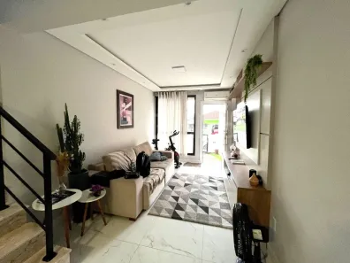 Casa com 3 Quartos à venda, 135m² no Carianos, Florianópolis