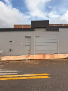 Casa com 3 Quartos à venda, 85m² no Goiânia 2, Goiânia