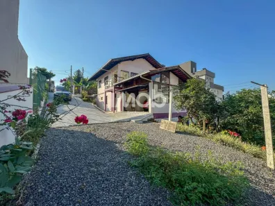 Casa com 3 Quartos à venda, 170m² no Nova Brasília, Jaraguá do Sul