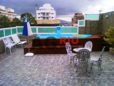 Casa com 3 Quartos à venda, 350m² no Vila Valqueire, Rio de Janeiro