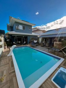 Casa com 3 Quartos à venda, 210m² no Lagoa, Macaé