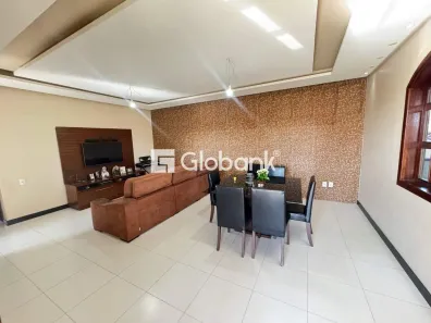 Casa com 2 Quartos à venda, 175m² no Major Prates, Montes Claros