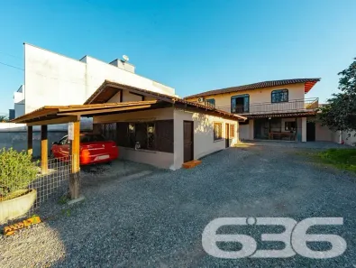 Sobrado com 5 Quartos à venda, 200m² no Aventureiro, Joinville