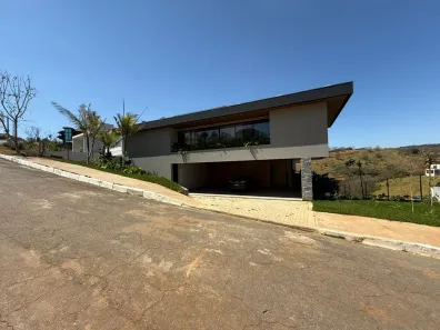 Casa de Condomínio com 5 Quartos para alugar, 750m² no Eco Village, Lagoa Santa