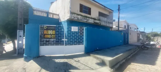 Casa com 3 Quartos para alugar, 150m² no Farol, Maceió