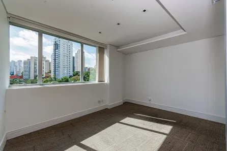 Sala Comercial à venda, 110m² no Vila Andrade, São Paulo