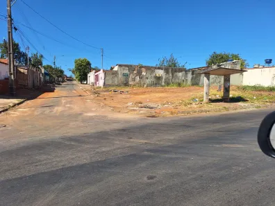 Lote/Terreno à venda, 355m² no Setor Garavelo, Aparecida de Goiânia