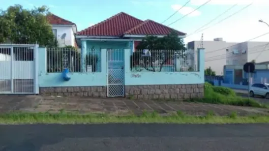 Casa com 3 Quartos à venda, 308m² no Medianeira, Porto Alegre