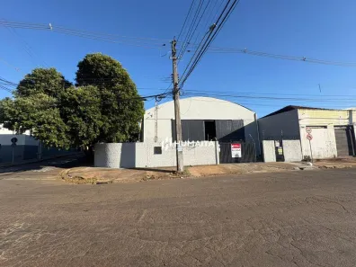 Galpão/Depósito/Armazém para alugar, 400m² no Nossa Senhora de Lourdes, Londrina