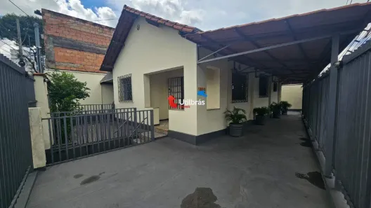 Casa com 3 Quartos à venda, 105m² no Horto Florestal, Belo Horizonte