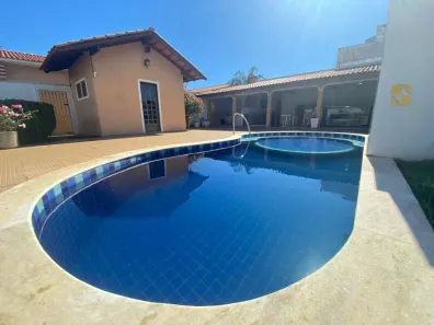 Casa com 5 Quartos para alugar, 900m² no Barra do Pari, Cuiabá