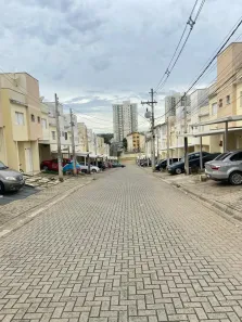 Sobrado com 2 Quartos à venda, 75m² no Caguassu, Sorocaba