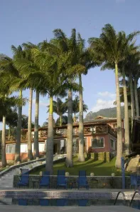 Imóvel Comercial com 15 Quartos à venda, 3000m² no Borrifos, Ilhabela