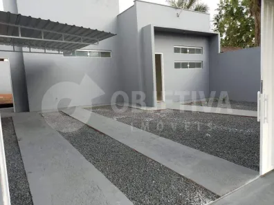 Casa com 2 Quartos à venda, 70m² no Jardim Canaã, Uberlândia