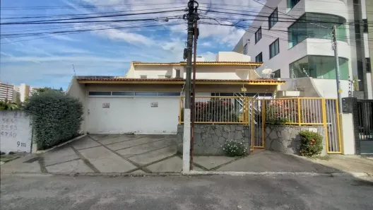 Casa com 4 Quartos à venda, 10m² no Grageru, Aracaju
