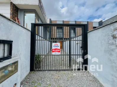 Casa com 2 Quartos para alugar, 62m² no Parque Guarani, Joinville