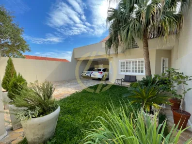 Casa com 4 Quartos à venda, 235m² no Jardim Alvorada, Itapetininga