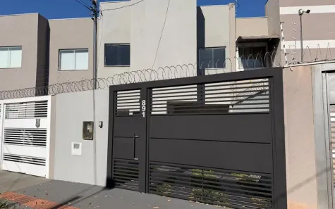 Sobrado com 3 Quartos para alugar, 95m² no Jardim Jacy, Campo Grande
