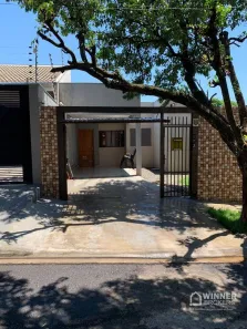 Casa com 2 Quartos à venda, 80m² no Conjunto Habitacional Requião, Maringá