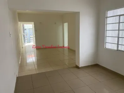 Imóvel Comercial com 6 Quartos para alugar, 180m² no Jardim das Acácias, São Paulo