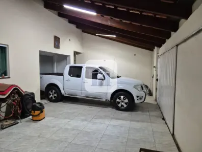 Casa com 2 Quartos à venda, 200m² no Pacaembu, Uberlândia