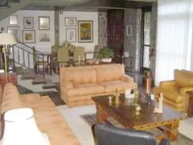 Casa com 2 Quartos à venda, 308m² no Boa Vista, Porto Alegre
