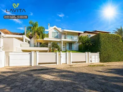 Casa com 3 Quartos para alugar, 260m² no Centro, Gaspar
